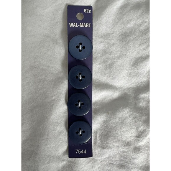 Le Bouton Buttons Mixed Lot 18 Buttons 2-Hole 4-Hole Sew Through - Picture 10 of 13